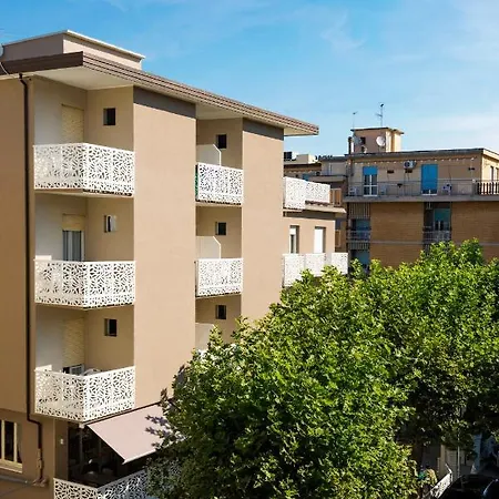 Mantovani Murano & Mariu Szálloda Rimini