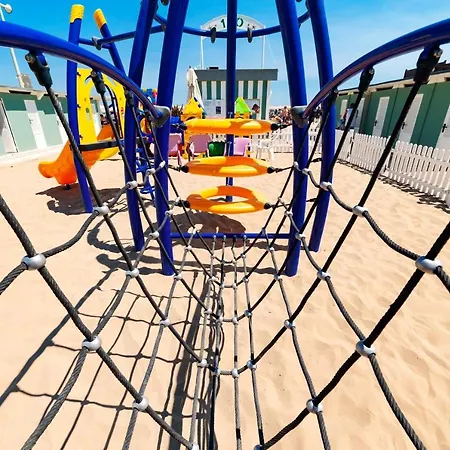 Mantovani Murano & Mariu 3* リミニ